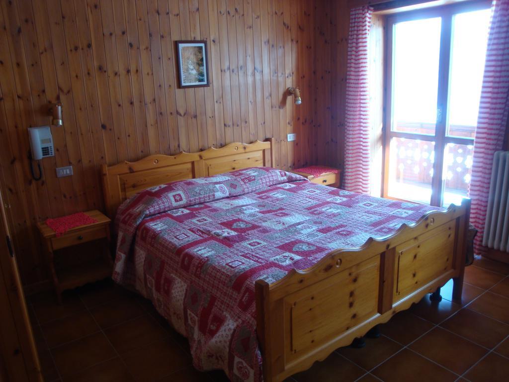 Hotel Alpe Fleurie Champoluc Εξωτερικό φωτογραφία